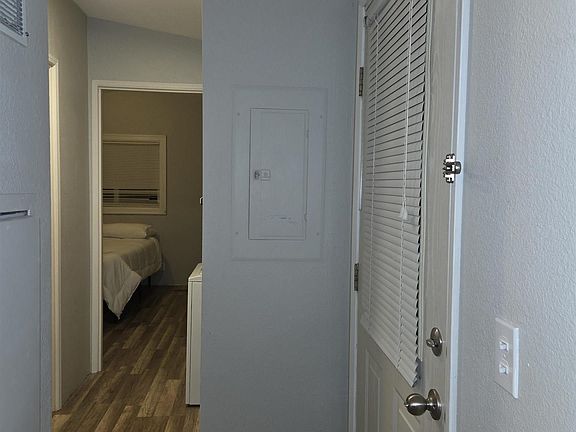 5th image of 4940 Sunnyside Rd SE Unit B8