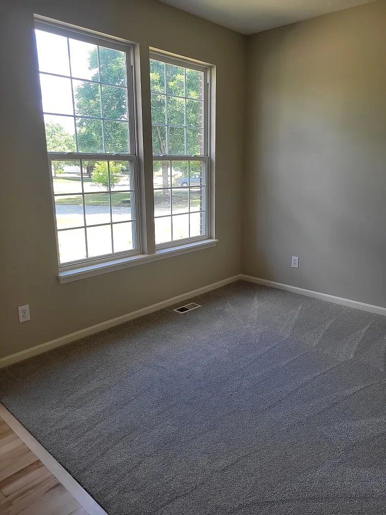 4 bed, 3.5 bath, 3380 sqft, $2,700 — Photo 4