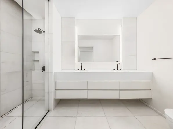 66 Clinton Street image 10 of 17