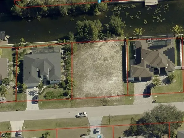 2135 SW 4th Ct, Cape Coral, FL 33991