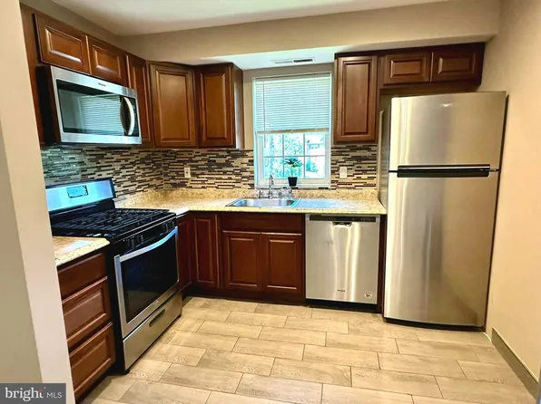 11908 Tarragon Rd #L, Reisterstown, MD 21136