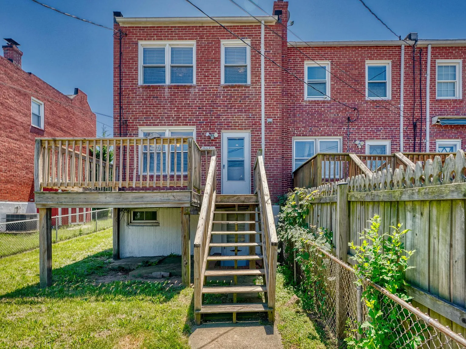 4 bed, 1536 sqft, $2,100 — Photo 3