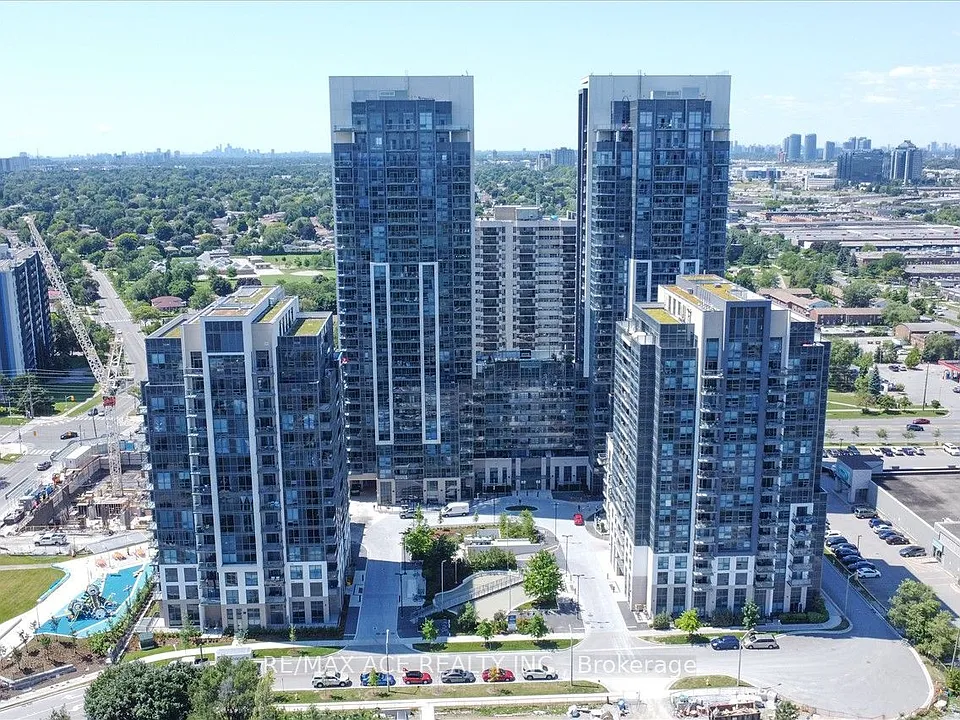 30 Meadowglen Pl #310