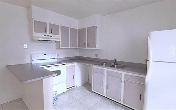 3rd image of 7522 Benjamin St APT 102