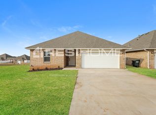 8161A Wesley Ave, Edmond, OK 73034
