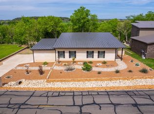 7820 Ravenswood Rd, Granbury, TX 76049