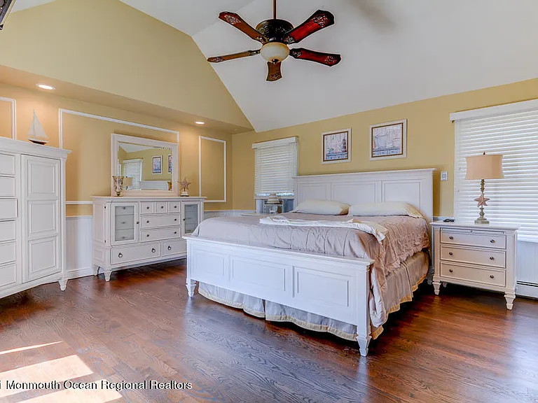 1603 Lake Ave — Photo 14