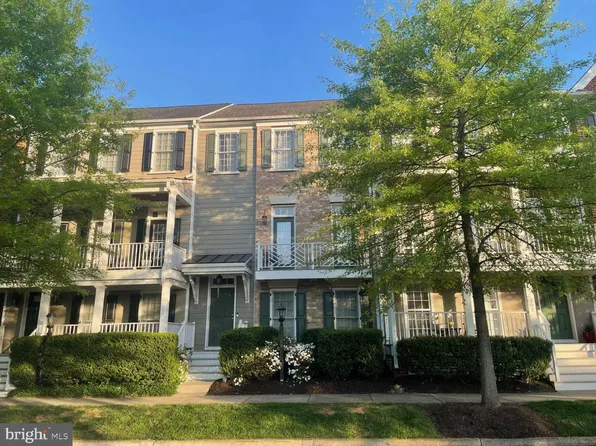 389 Claremont Ln, Crozet, VA 22932