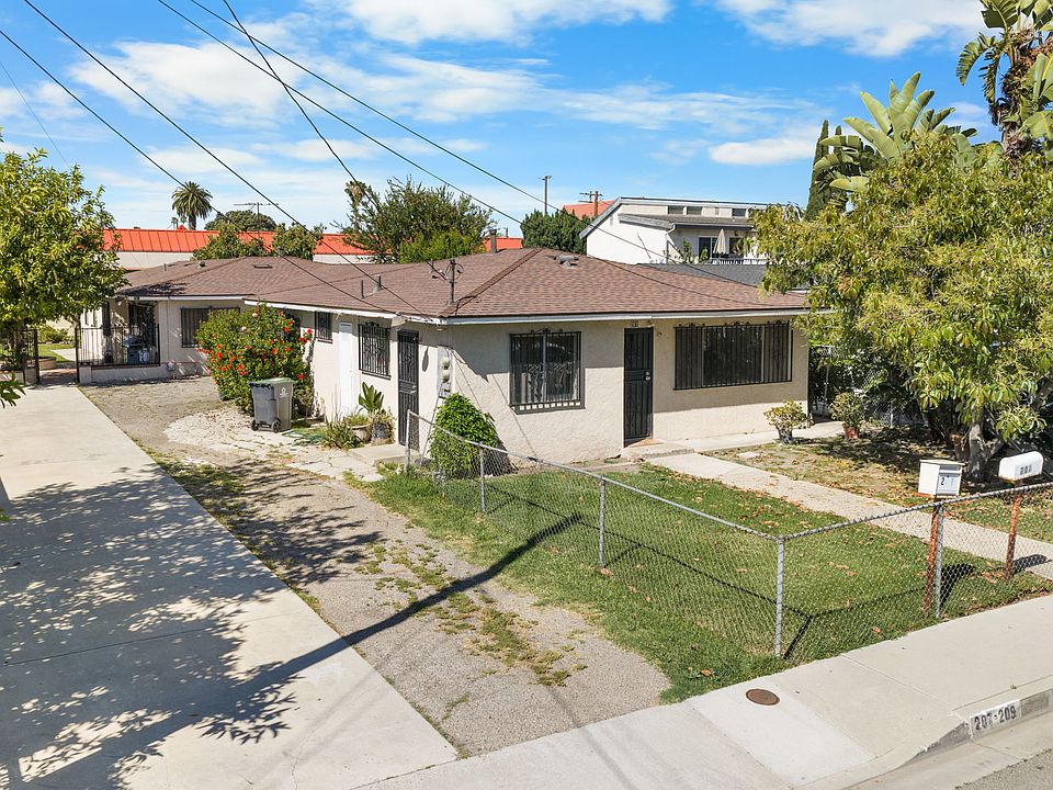 1st image of 207 E Flora St #207
