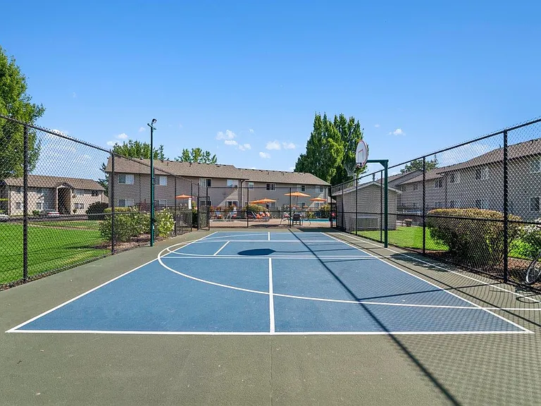North Pointe — Photo 11