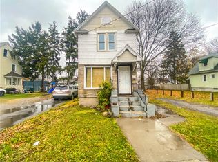 2 Oscar St, Rochester, NY 14621