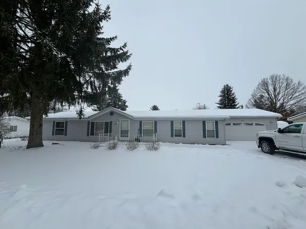 2190 Mark St, Croswell, MI 48422