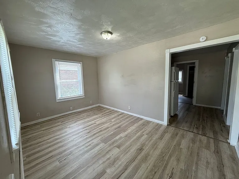 3569 Prospect St — Photo 3
