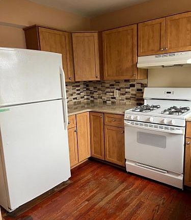 4th image of 4382 Richmond St