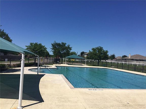 2nd image of 2217 Sable Wood Dr