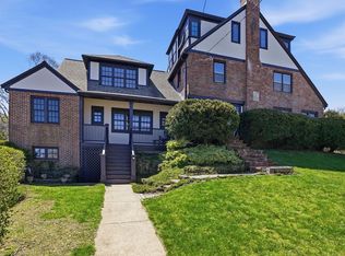 34 Governor Long Rd, Hingham, MA 02043