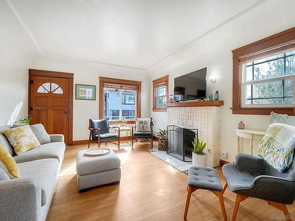 3rd image of 3224 Upas St