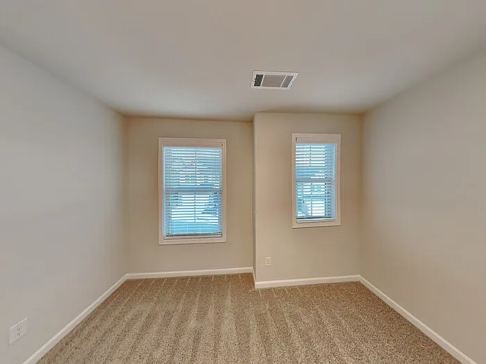 115 Wayne Ln — Photo 14