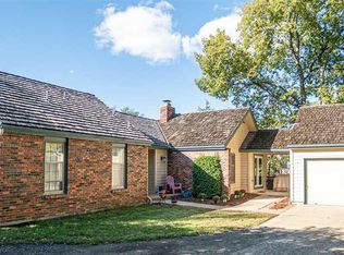 825 E 1259th Rd, Lawrence, KS 66047