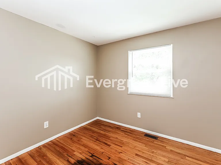 1086 Elda Ln — Photo 18