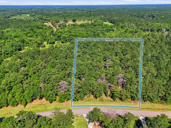 7 Hidden Lakes Dr, Albany, GA 31721