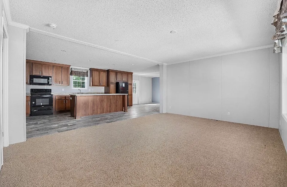 8376 Huntington Court - 1 — Photo 3