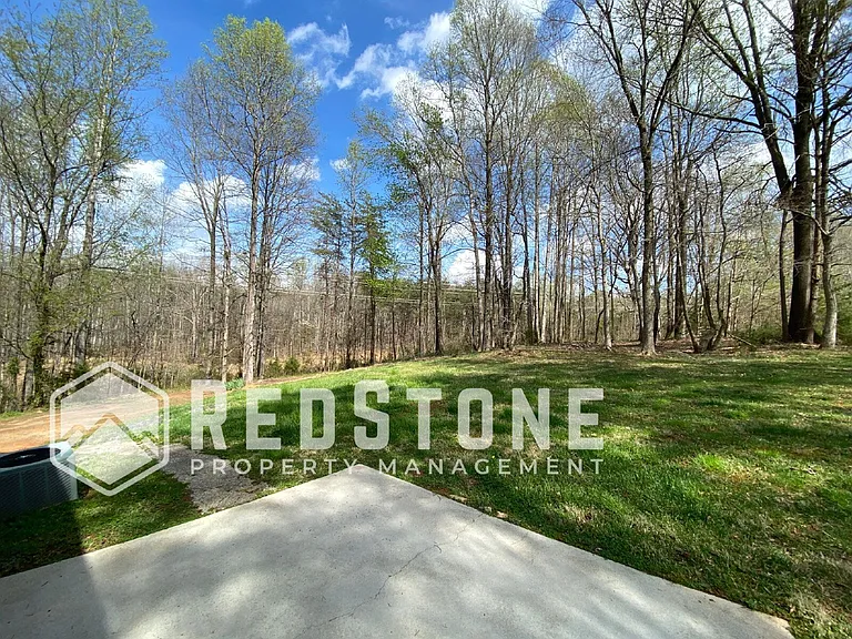 3903 Johns Creek Dr — Photo 2