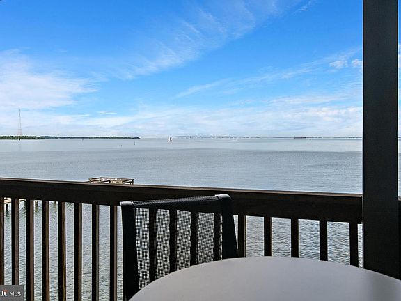4th image of 2127 Beach Village Ct APT 202