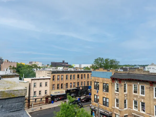 1517 Jefferson Avenue image 13 of 16