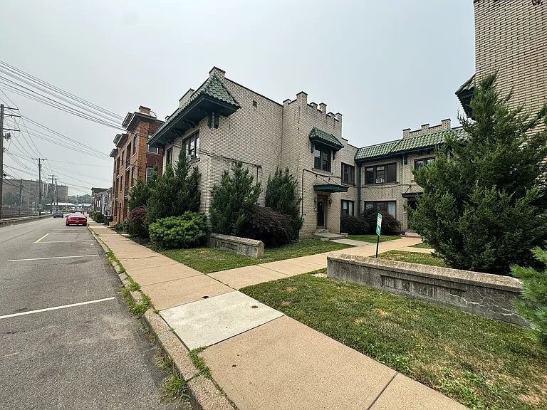 2816 Broadway Ave #K — Photo 16