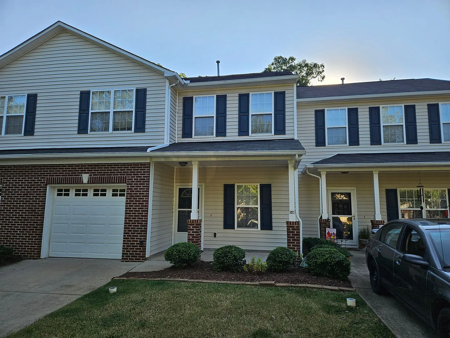Fantastic 3br 2.5ba Townhome w/ 1st Floor Master & Garage in Holly Springs! Available Now! — Photo 1