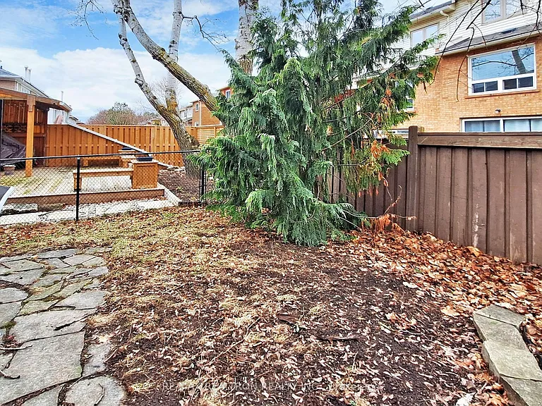 99 Widdifield Ave — Photo 10