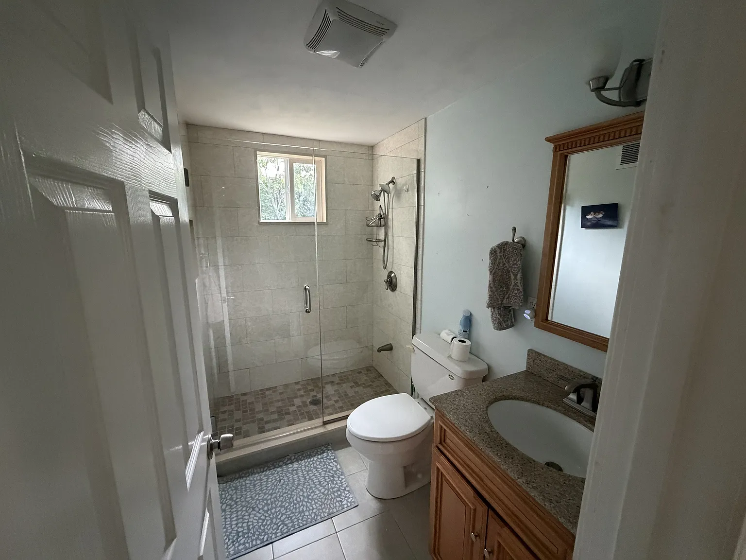 3 bed, $1,250 — Photo 3