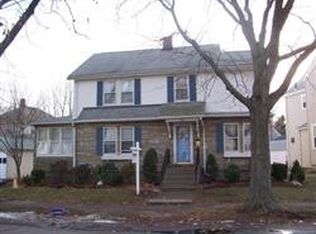 33 Brae Burn Rd, Milton, MA 02186