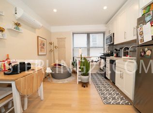 23-39 28th St #2B, Astoria, NY 11105