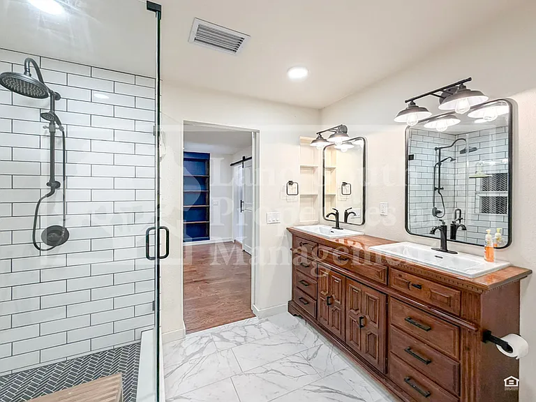 7935 Chase Rd — Photo 15