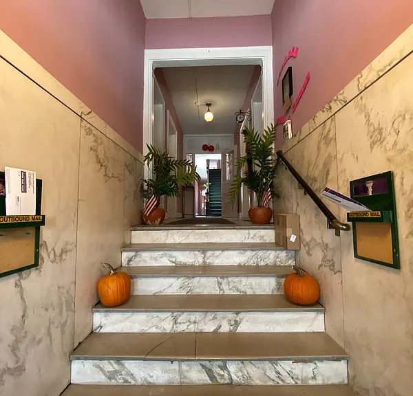 The Victoria Apartments — Photo 1