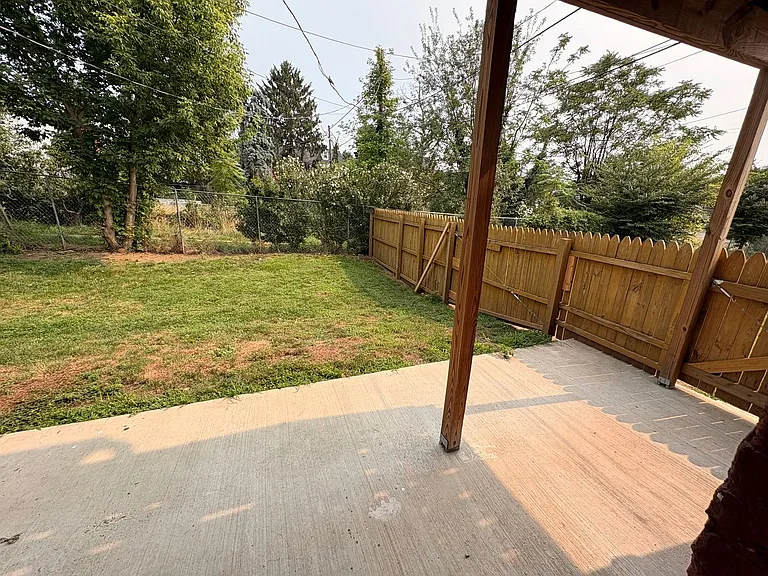 214 W Hope Ave — Photo 10
