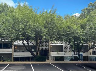 7549 Spring Lake Dr APT D2, Bethesda, MD 20817