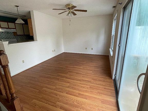 4th image of 147 Lora Dr