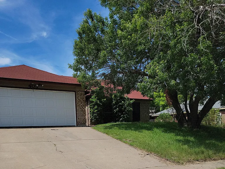 403 E Hogan Dr #- — Photo 11
