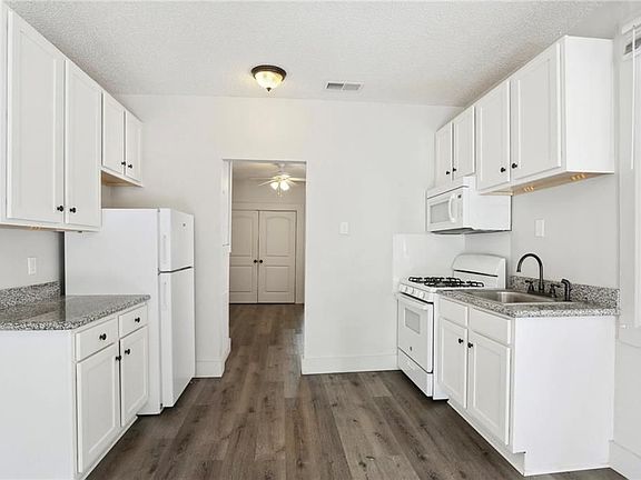 4th image of 3103 Saint Peter St