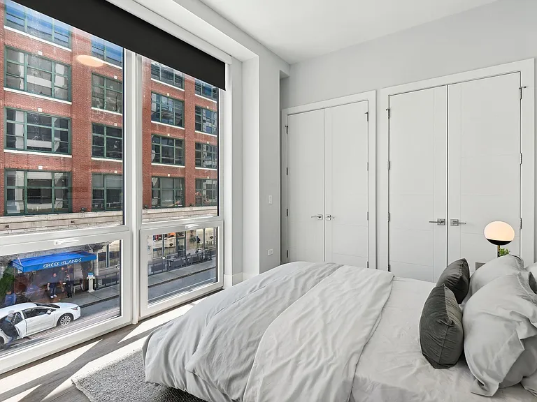 Luxe Suites Chicago Luxury Apartments — Photo 28