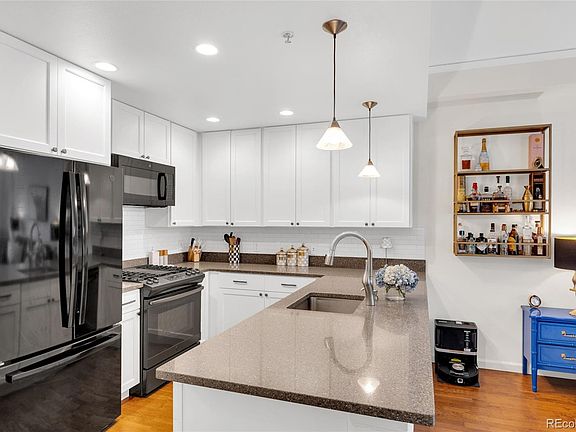 2nd image of 1975 N Grant Street #325
