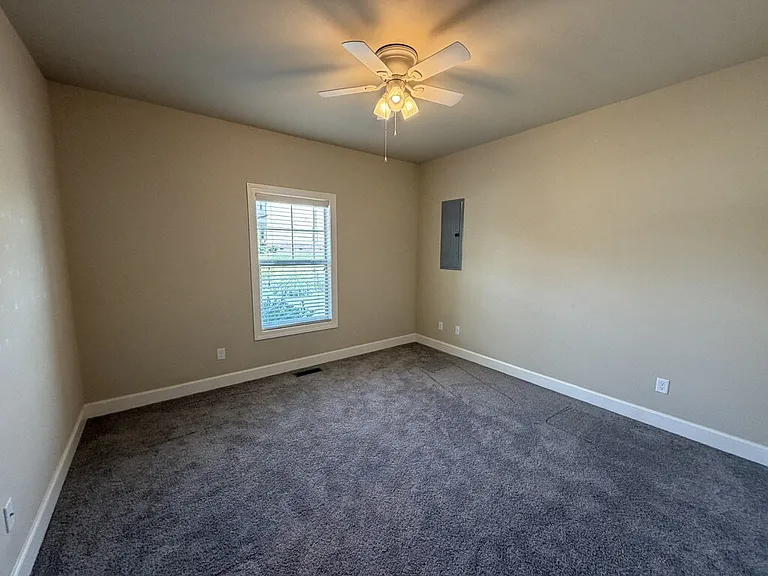 634 Cooper Sq — Photo 15
