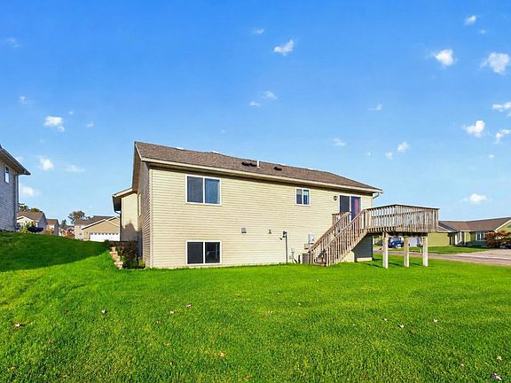 5th image of 3830 Kenosha Dr NW