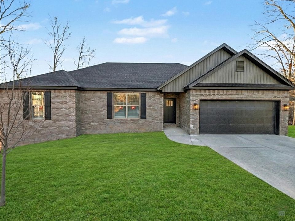 1st image of 42 Cawood Dr