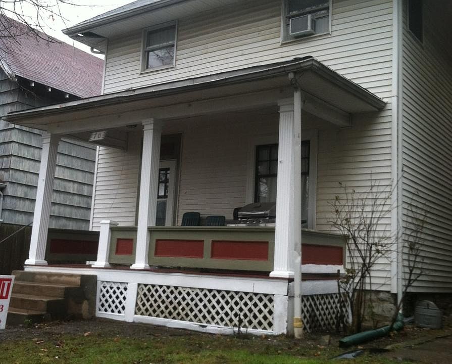 1st image of 70 W Oakland Ave