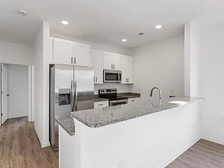 35 Marble St — Photo 10
