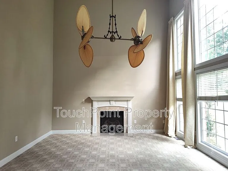 204 Limerick Dr — Photo 9